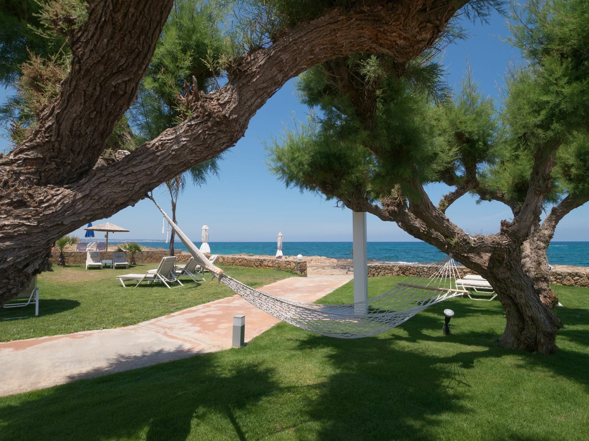 Pyrgos Beach Hotel Apartments Malia Eksteriør bilde