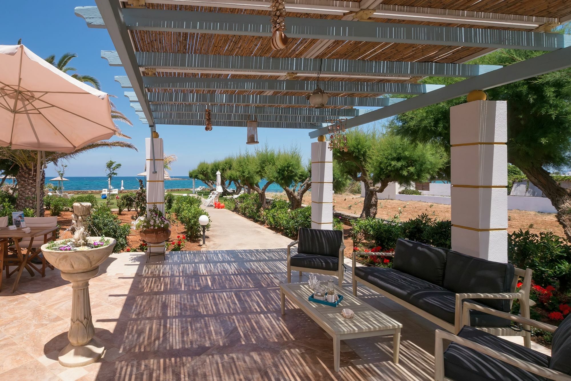 Pyrgos Beach Hotel Apartments Malia Eksteriør bilde