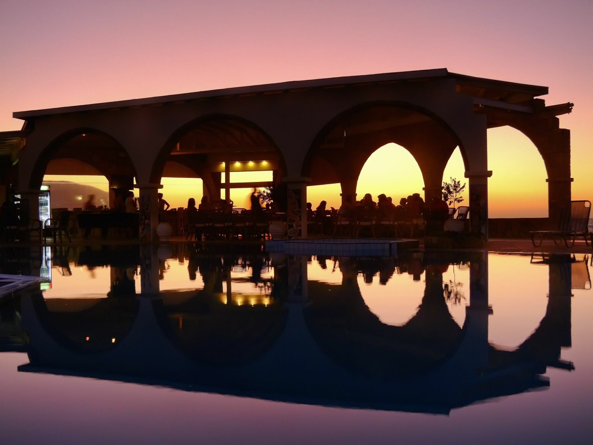 Pyrgos Beach Hotel Apartments Malia Eksteriør bilde
