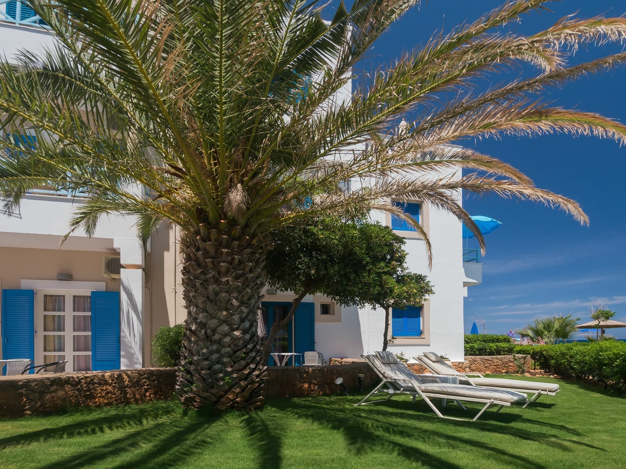 Pyrgos Beach Hotel Apartments Malia Eksteriør bilde